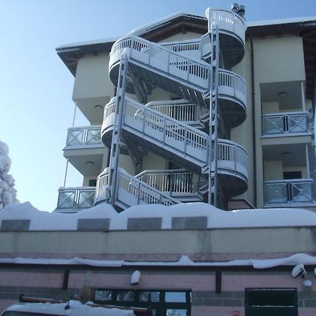 Hotel Kristall Loiano Bagian luar foto