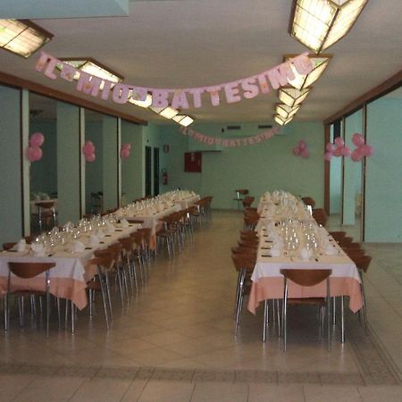 Hotel Kristall Loiano Bagian luar foto