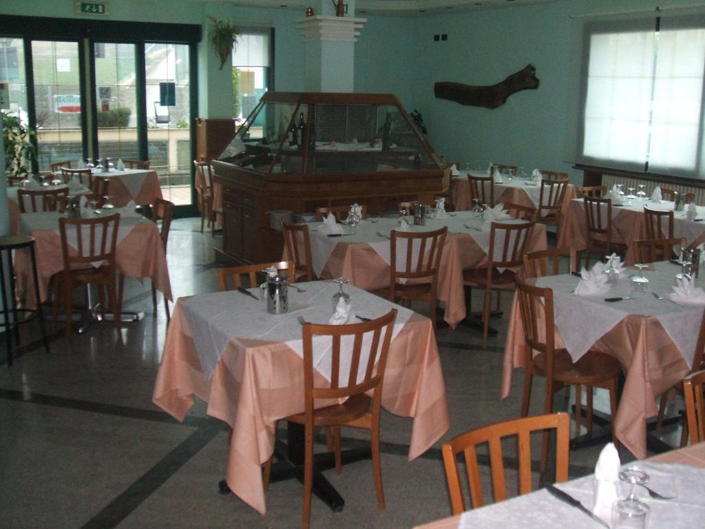 Hotel Kristall Loiano Bagian luar foto