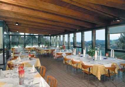 Hotel Kristall Loiano Bagian luar foto